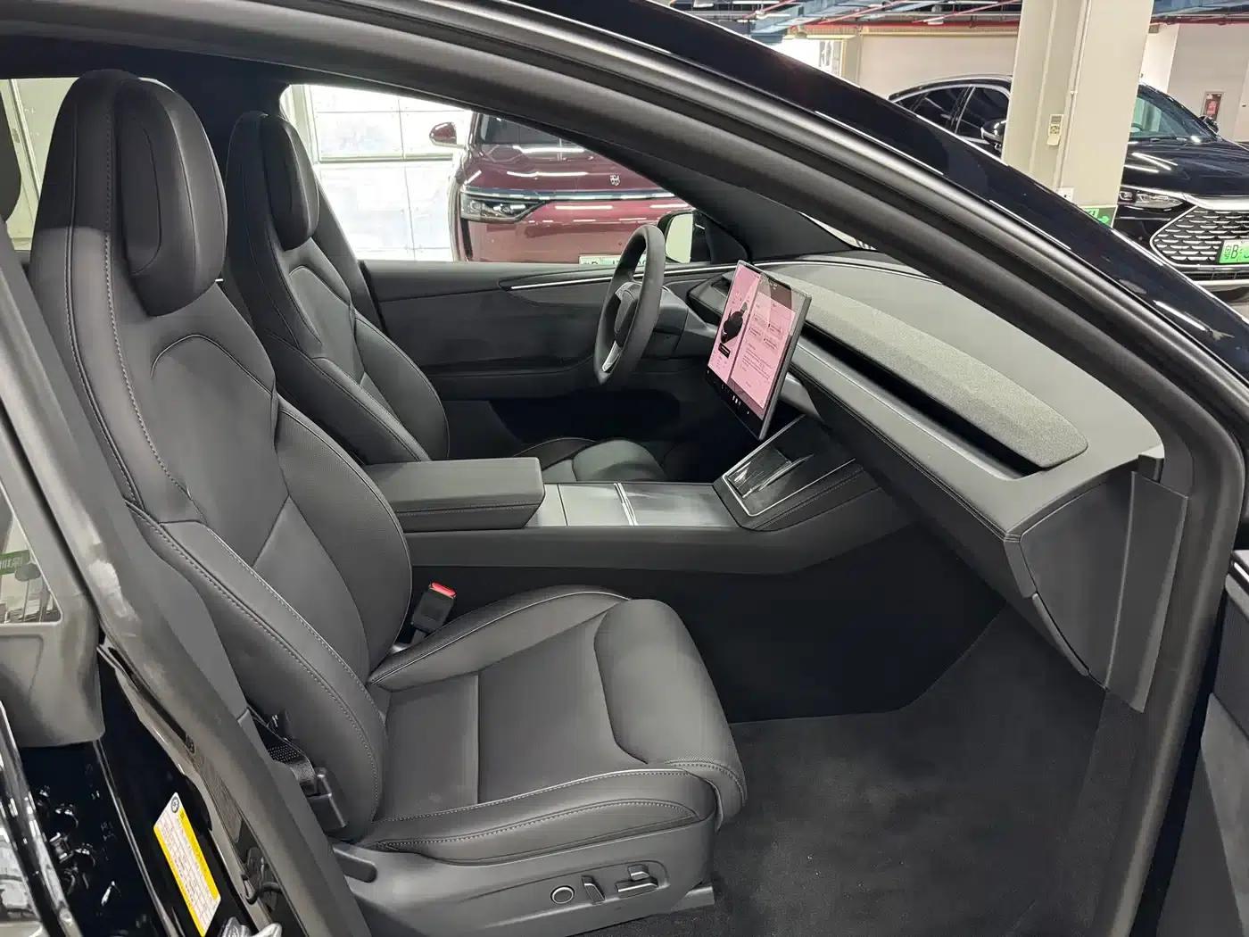 Model Y L 2025 Long Range All-Wheel Drive — миниатюра 9