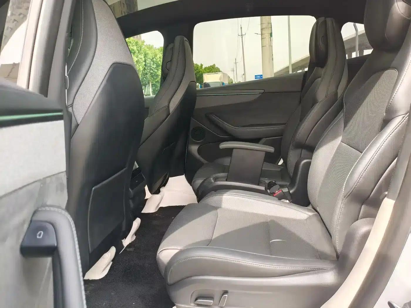 Model Y L 2025 Long Range All-Wheel Drive — миниатюра 5