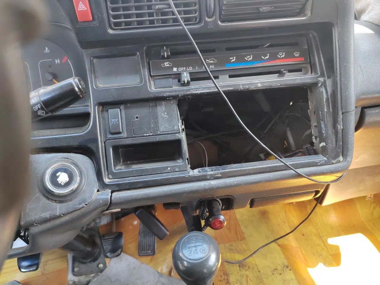 Jinbei Hiace 2014 2.0L Fifth-Generation Xiangyun Comfort Type 1 4G20C — миниатюра 14