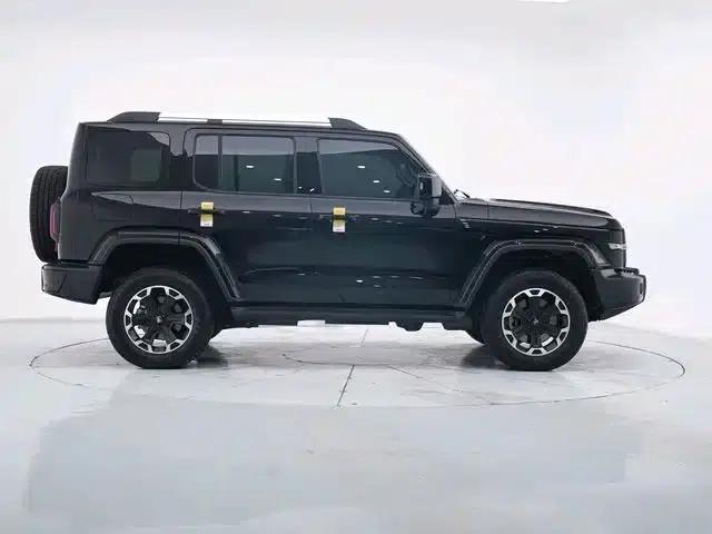 Tank 300 New Energy 2024 Hi4-T — миниатюра 8
