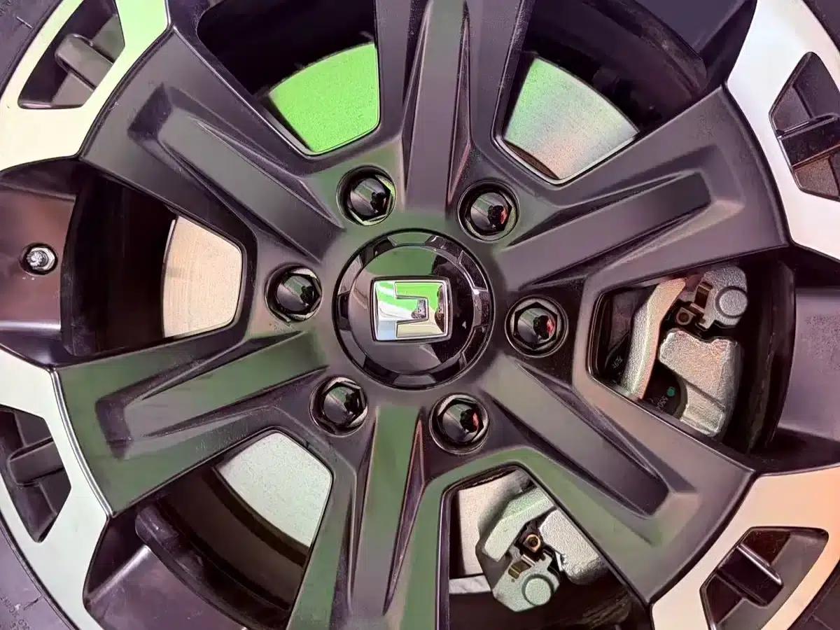 Tank 300 New Energy 2025 Hi4-T 36.7kWh — миниатюра 13