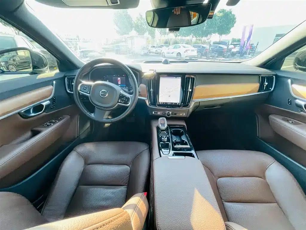 2022 Volvo S90 Plug-in Hybrid T8 E-Drive Hybrid Smart Luxury Edition — миниатюра 11