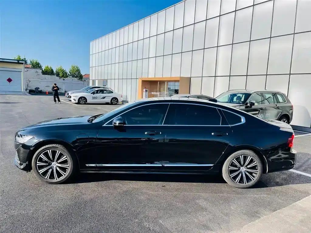 2022 Volvo S90 Plug-in Hybrid T8 E-Drive Hybrid Smart Luxury Edition — миниатюра 3