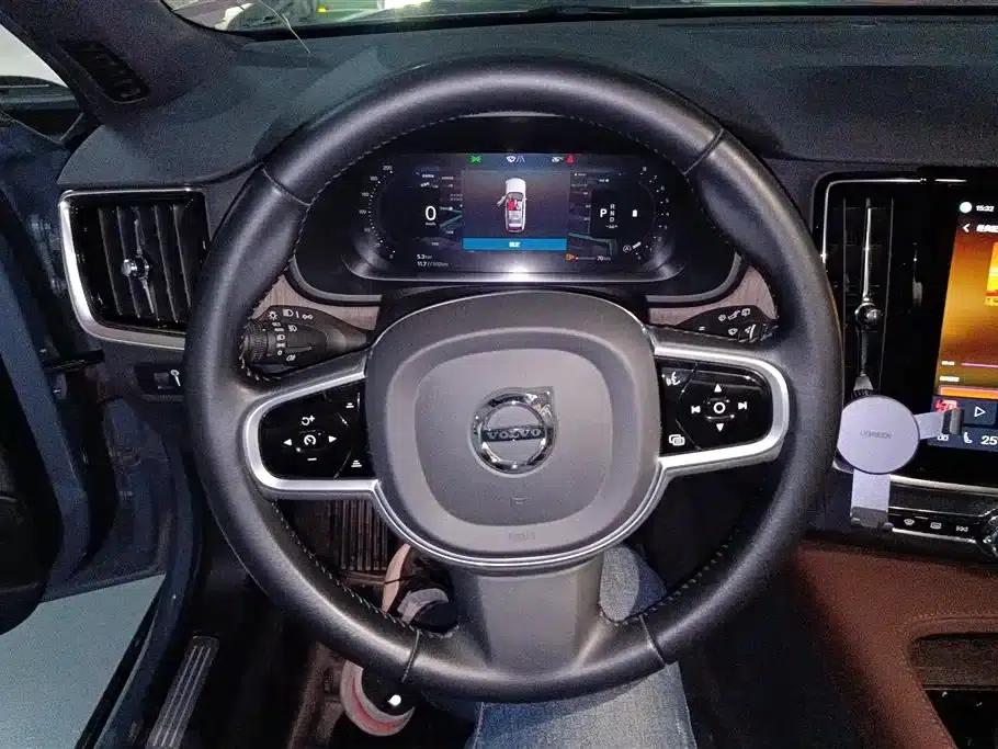 2022 Volvo V90 Cross Country B5 AWD Smart Edition — миниатюра 15