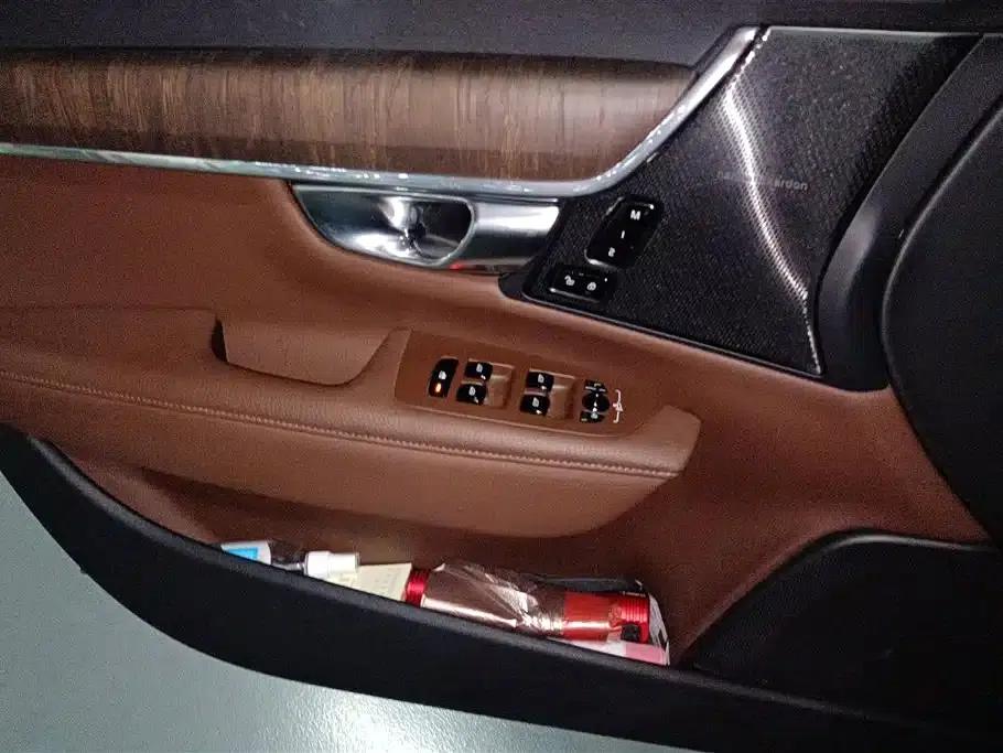 2022 Volvo V90 Cross Country B5 AWD Smart Edition — миниатюра 7