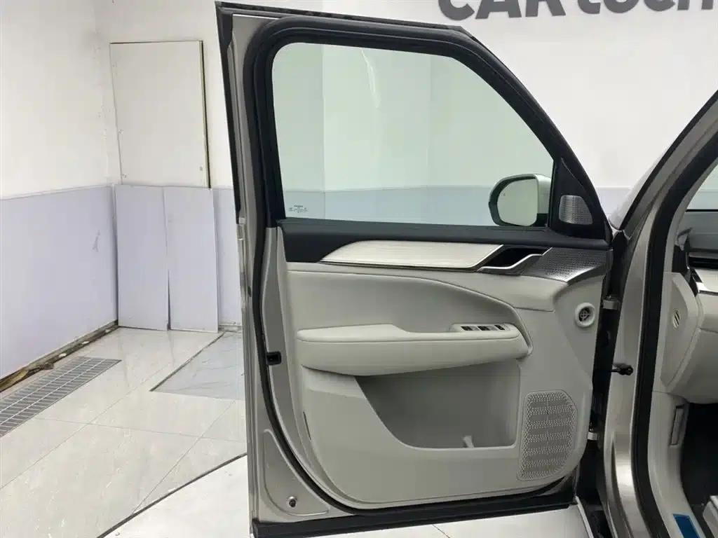 Volvo EM90 2025 Ultra 6-seater — миниатюра 14