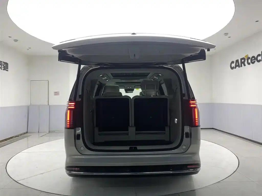 Volvo EM90 2025 Ultra 6-seater — миниатюра 27