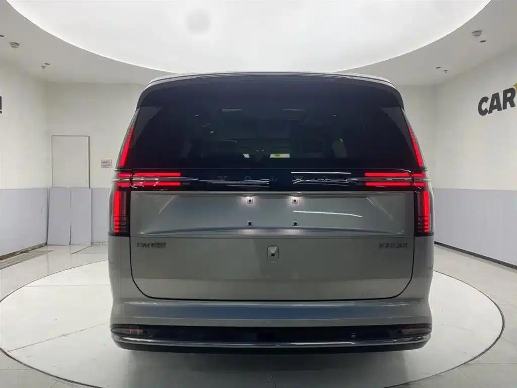 Volvo EM90 2025 Ultra 6-seater — миниатюра 6