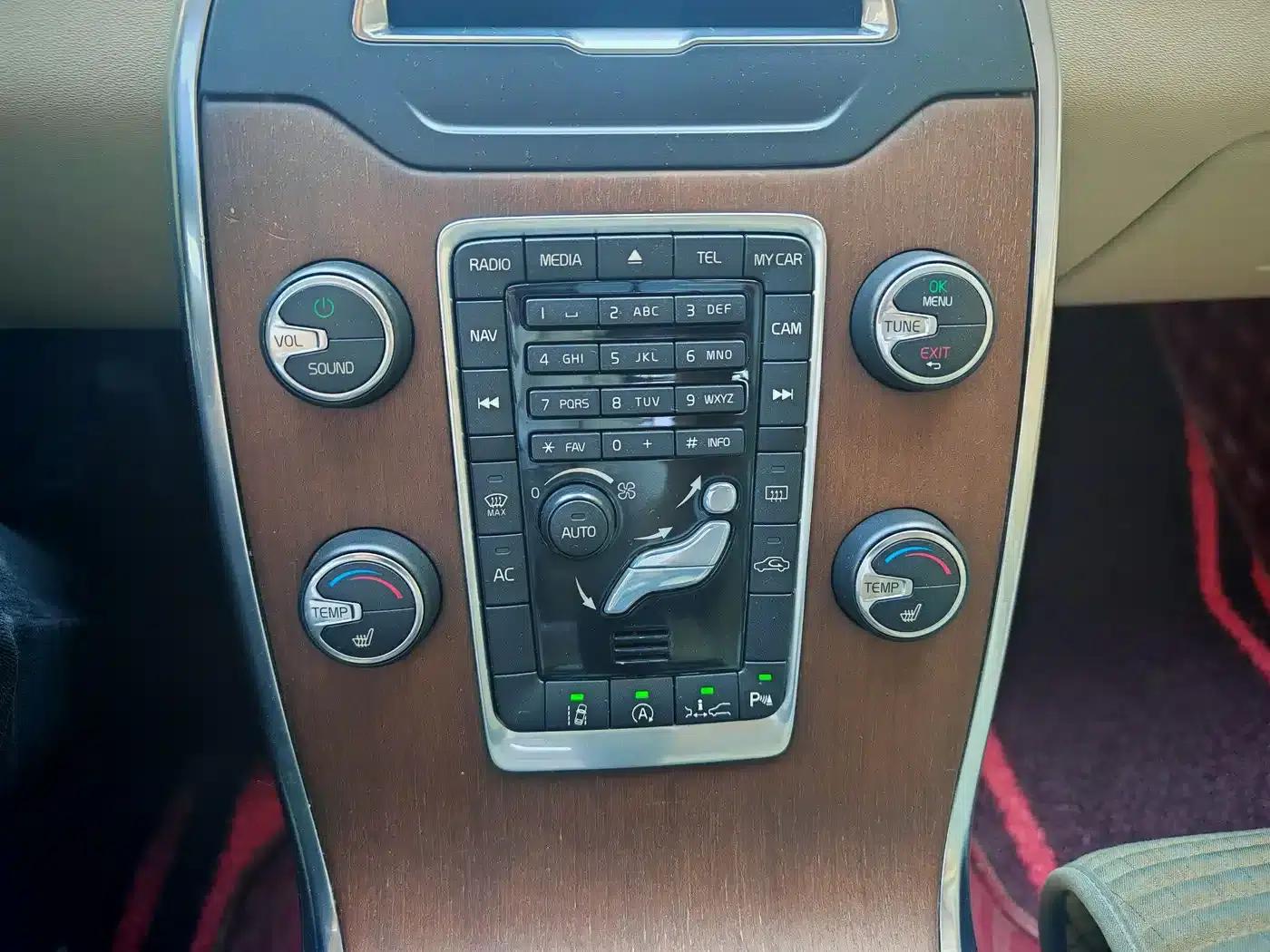 2014 Volvo S80L 2.0T T5 Smart Edition — миниатюра 11