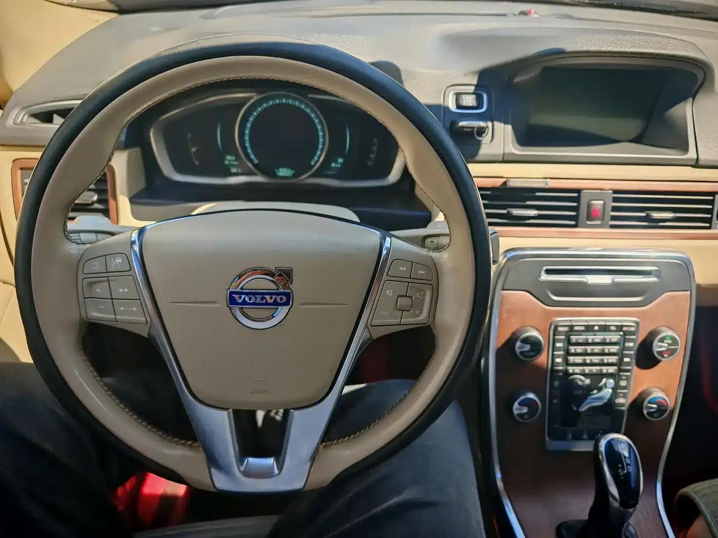 2014 Volvo S80L 2.0T T5 Smart Edition — миниатюра 5