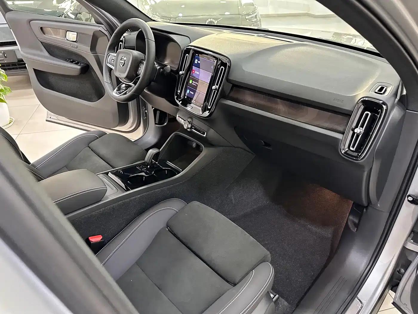 2023 Volvo C40 Long Range Edition — миниатюра 15