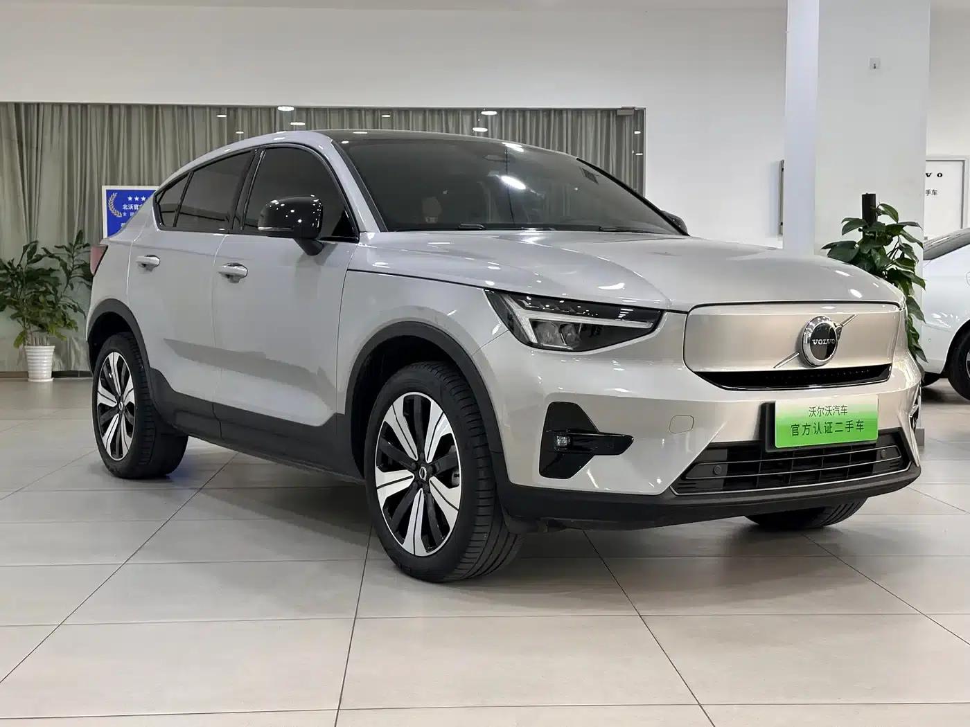 2023 Volvo C40 Long Range Edition — миниатюра 3