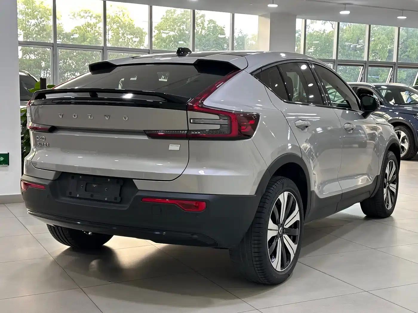 2023 Volvo C40 Long Range Edition — миниатюра 5