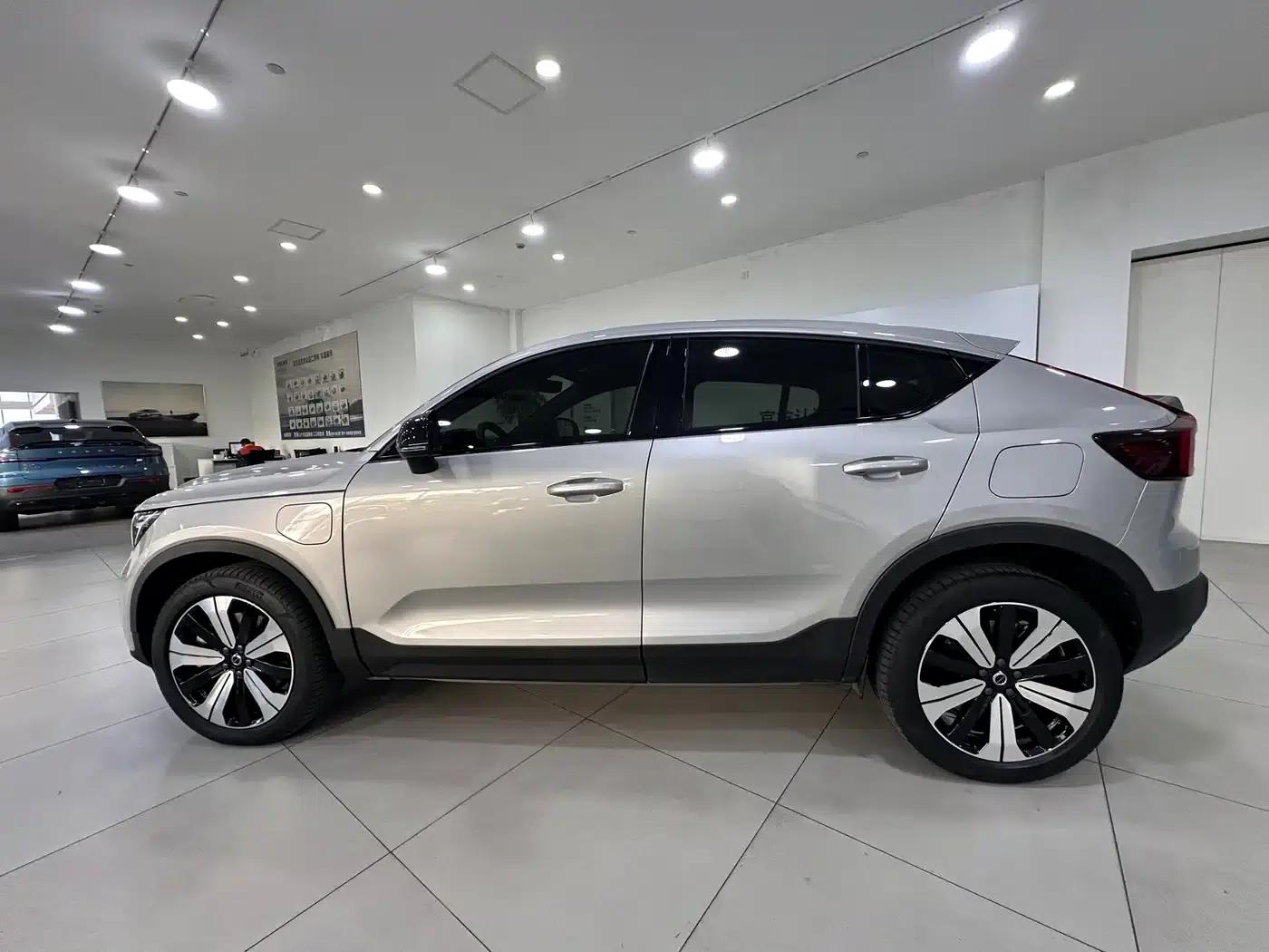 2023 Volvo C40 Long Range Edition — миниатюра 8