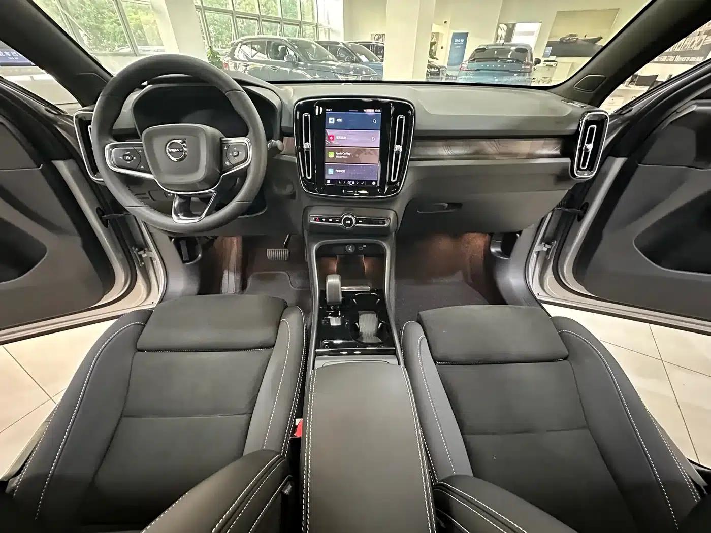 2023 Volvo C40 Long Range Edition — миниатюра 9