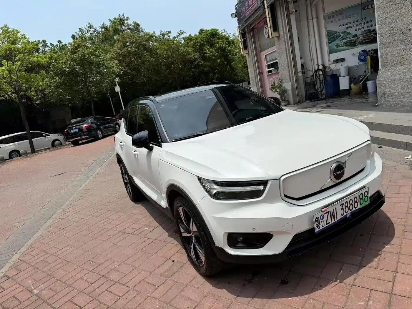 Volvo XC40 PHEV 2022 All-Wheel Drive High-Performance Edition — миниатюра 2