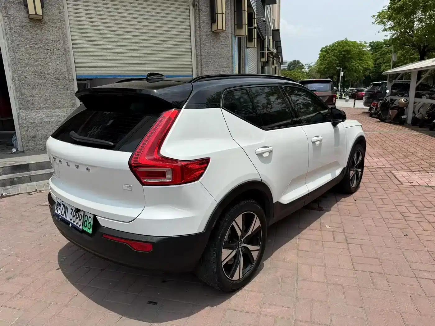 Volvo XC40 PHEV 2022 All-Wheel Drive High-Performance Edition — миниатюра 9