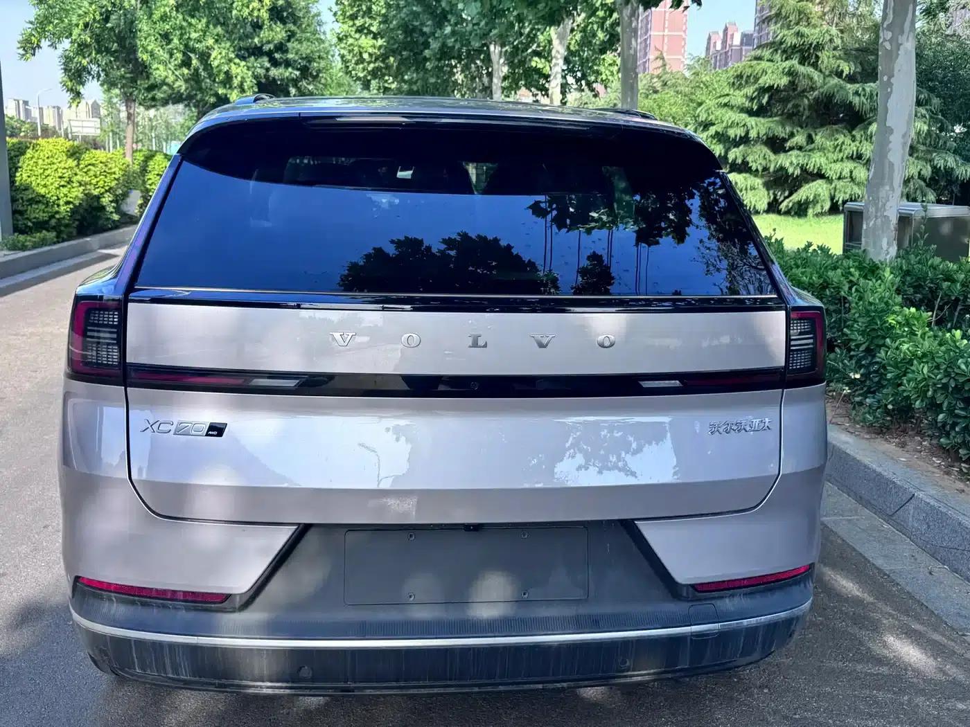 2026 Volvo XC70 Plug-in Hybrid, All-Wheel Drive, Long Range Core — миниатюра 5