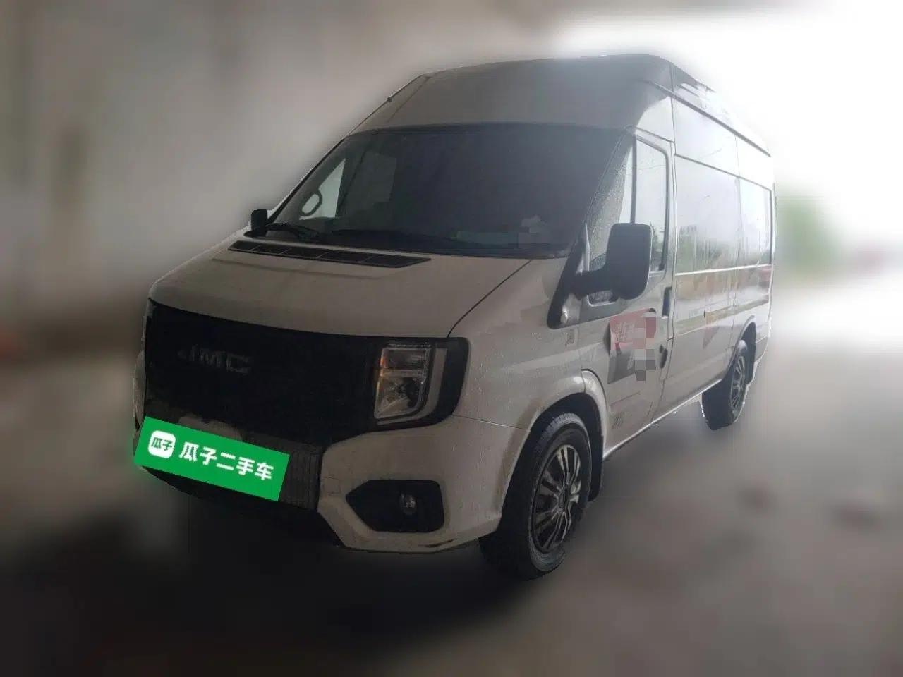 JMC Fushun 2022 2.0T Manual Van with Mid-Roof High Roof and 3 Seats — миниатюра 1