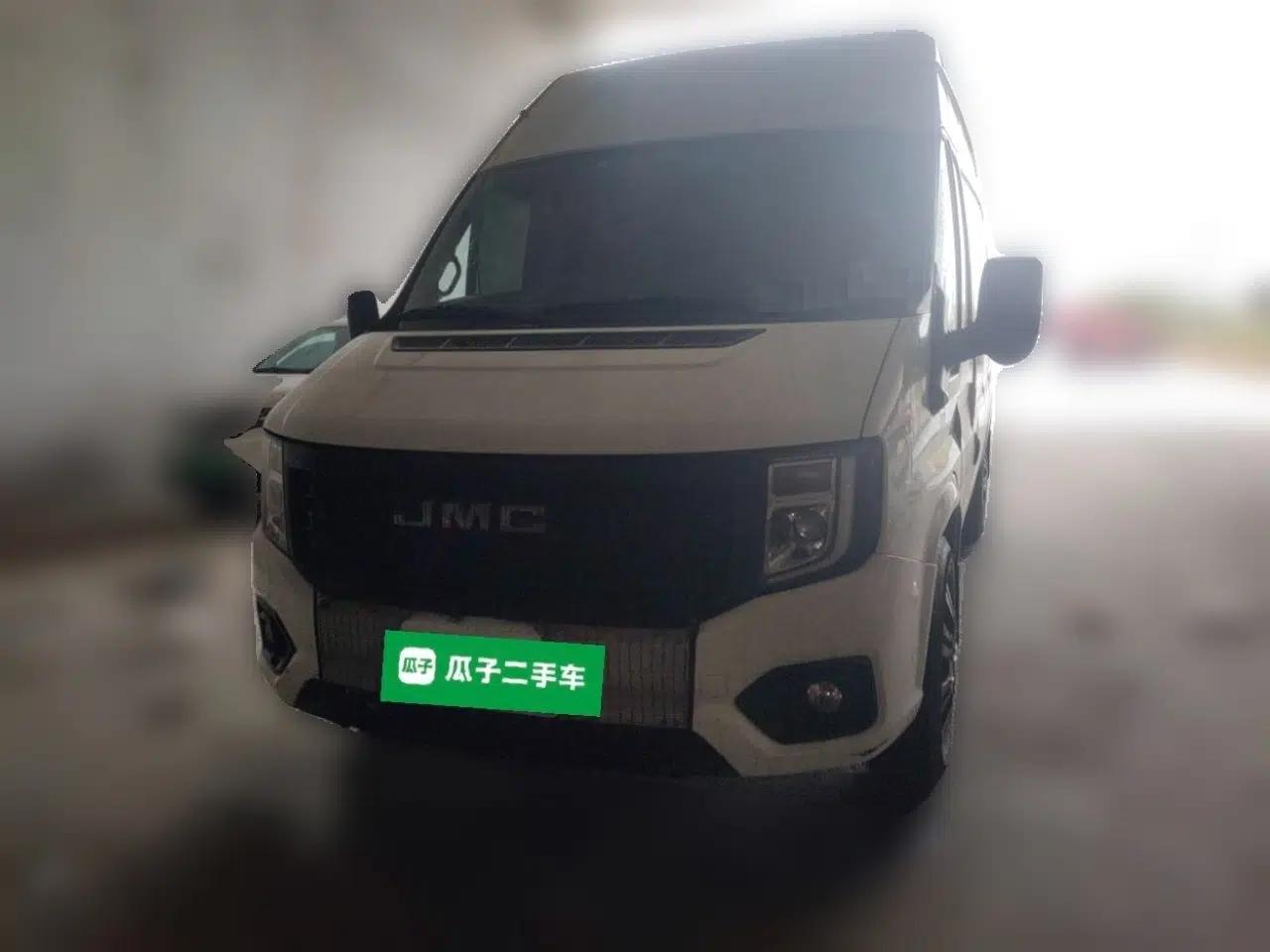 JMC Fushun 2022 2.0T Manual Van with Mid-Roof High Roof and 3 Seats — миниатюра 2