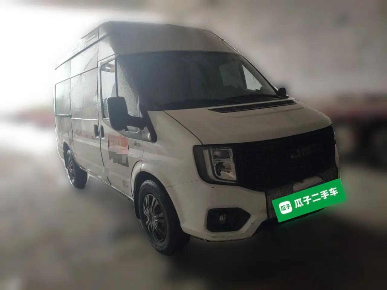 JMC Fushun 2022 2.0T Manual Van with Mid-Roof High Roof and 3 Seats — миниатюра 3