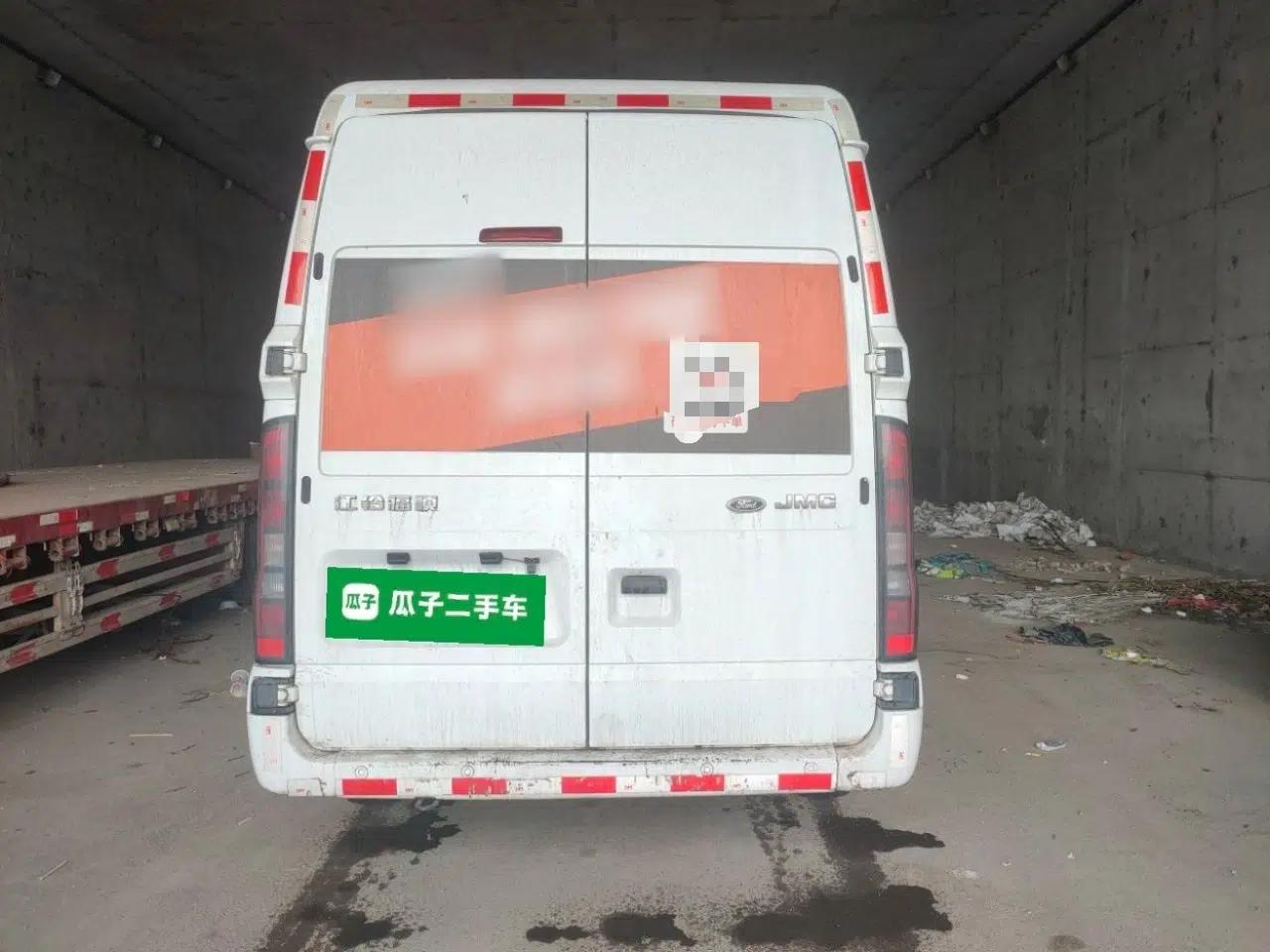 JMC Fushun 2022 2.0T Manual Van with Mid-Roof High Roof and 3 Seats — миниатюра 5
