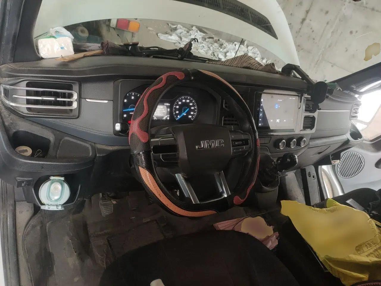 JMC Fushun 2022 2.0T Manual Van with Mid-Roof High Roof and 3 Seats — миниатюра 10