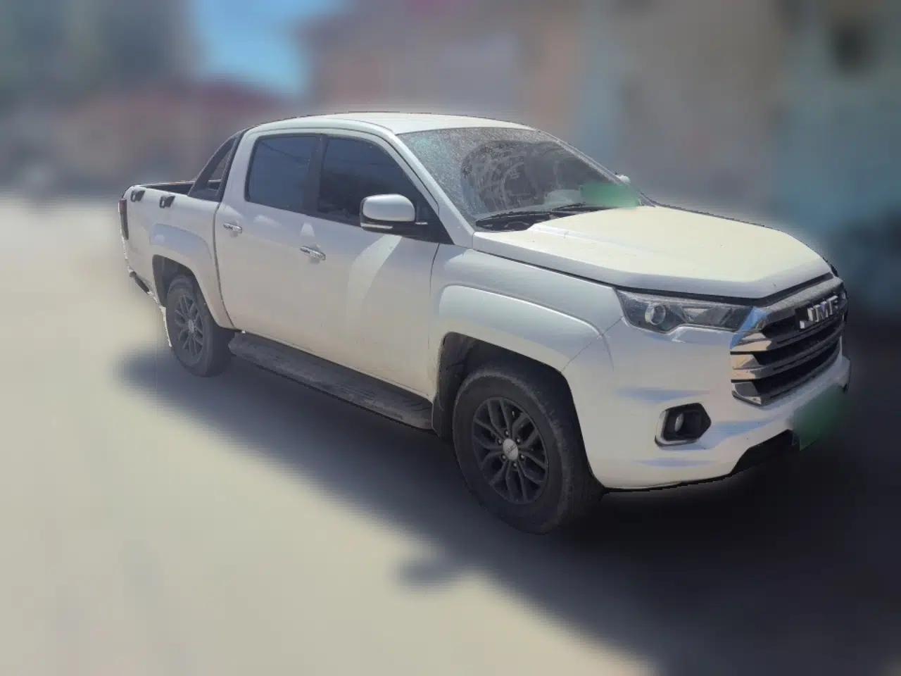 JMC Yuhu 7 2022 2.0T Manual Diesel Two-Wheel Drive Comfort Version Standard Wheelbase — миниатюра 3
