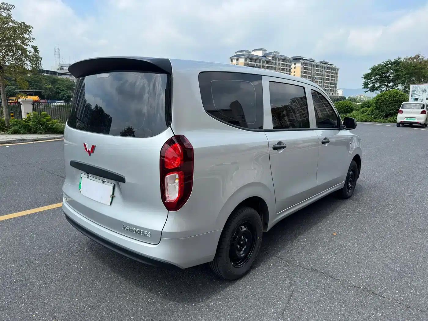 Wuling Hongguang New Energy 2024 Pure Electric Version 300KM Standard Edition — миниатюра 9