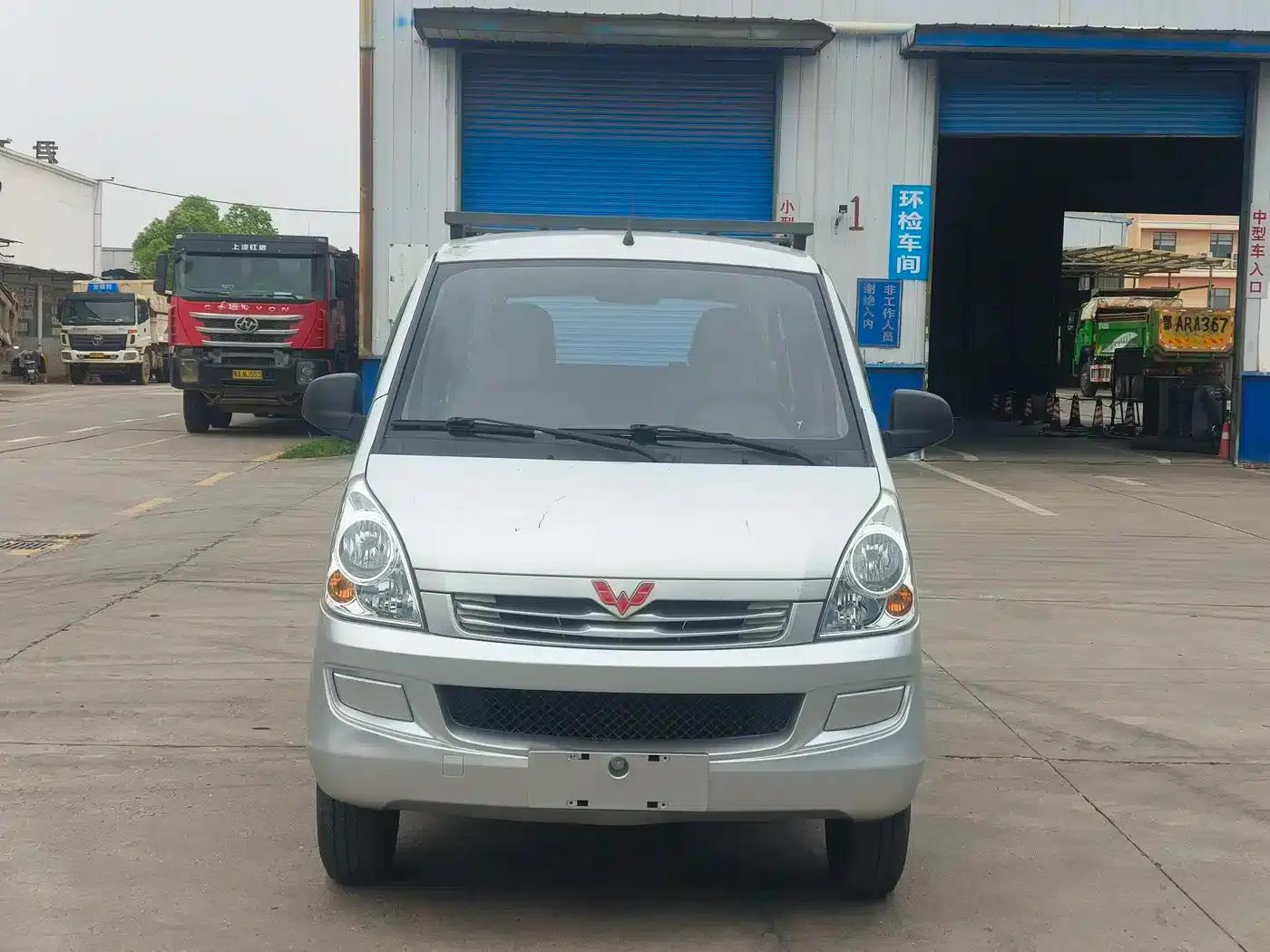 Wuling Rongguang S 2021 1.2L Standard Air Conditioning 5-Seater LSI — миниатюра 1