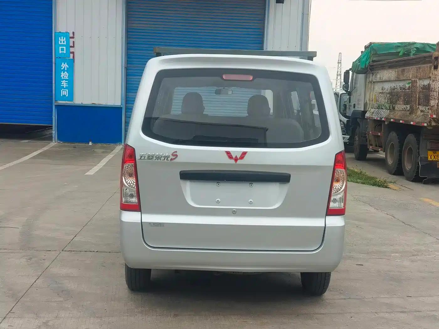 Wuling Rongguang S 2021 1.2L Standard Air Conditioning 5-Seater LSI — миниатюра 5