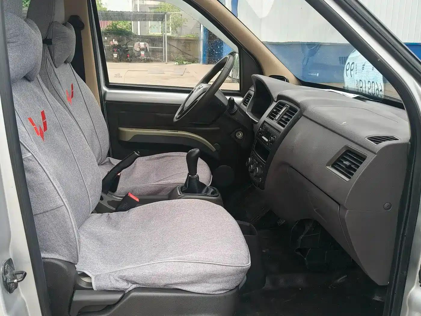 Wuling Rongguang S 2021 1.2L Standard Air Conditioning 5-Seater LSI — миниатюра 9