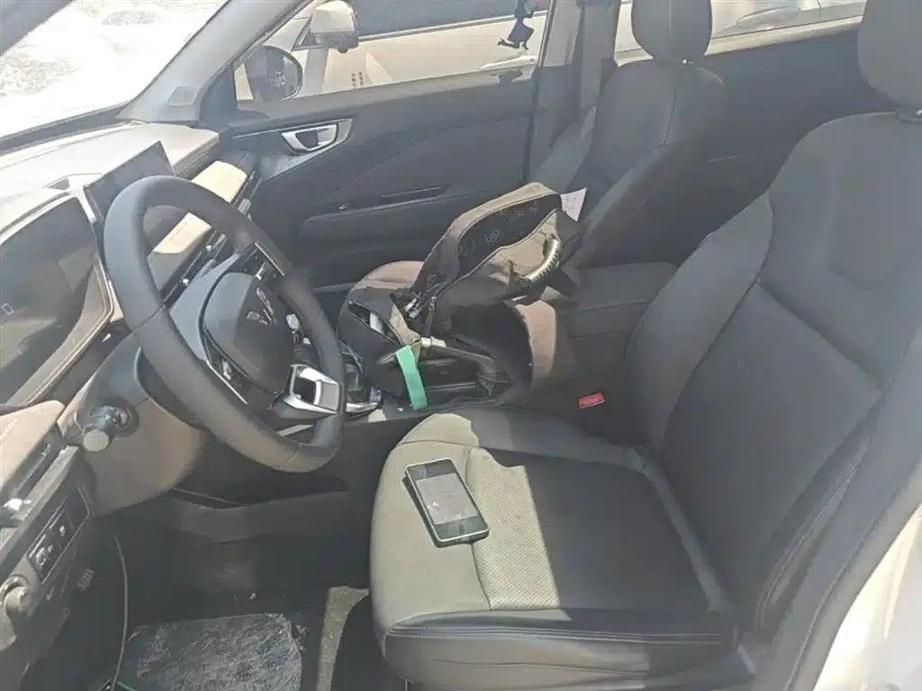 Wuling Xingchi 2022 1.5L CVT Enjoy Edition — миниатюра 14