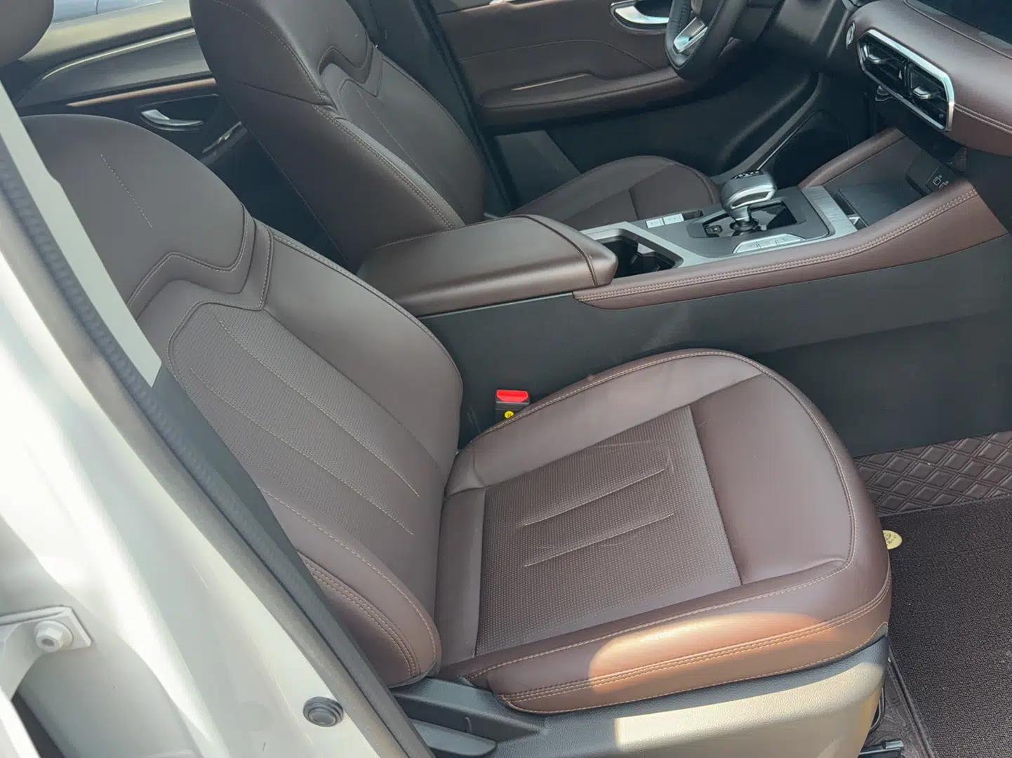 JETOUR X90 PLUS 2023 1.6TD DCT Villa 7-Seater — миниатюра 18