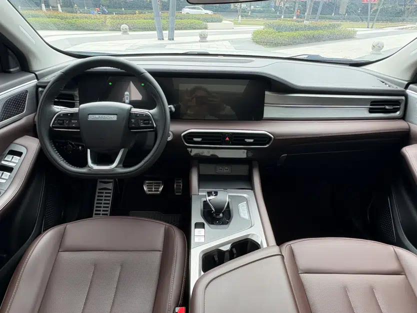 JETOUR X90 PLUS 2023 1.6TD DCT Villa 7-Seater — миниатюра 3
