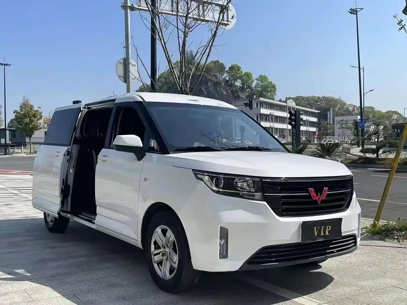 Wuling Journey 2021 1.5T Manual Deluxe Edition — миниатюра 2