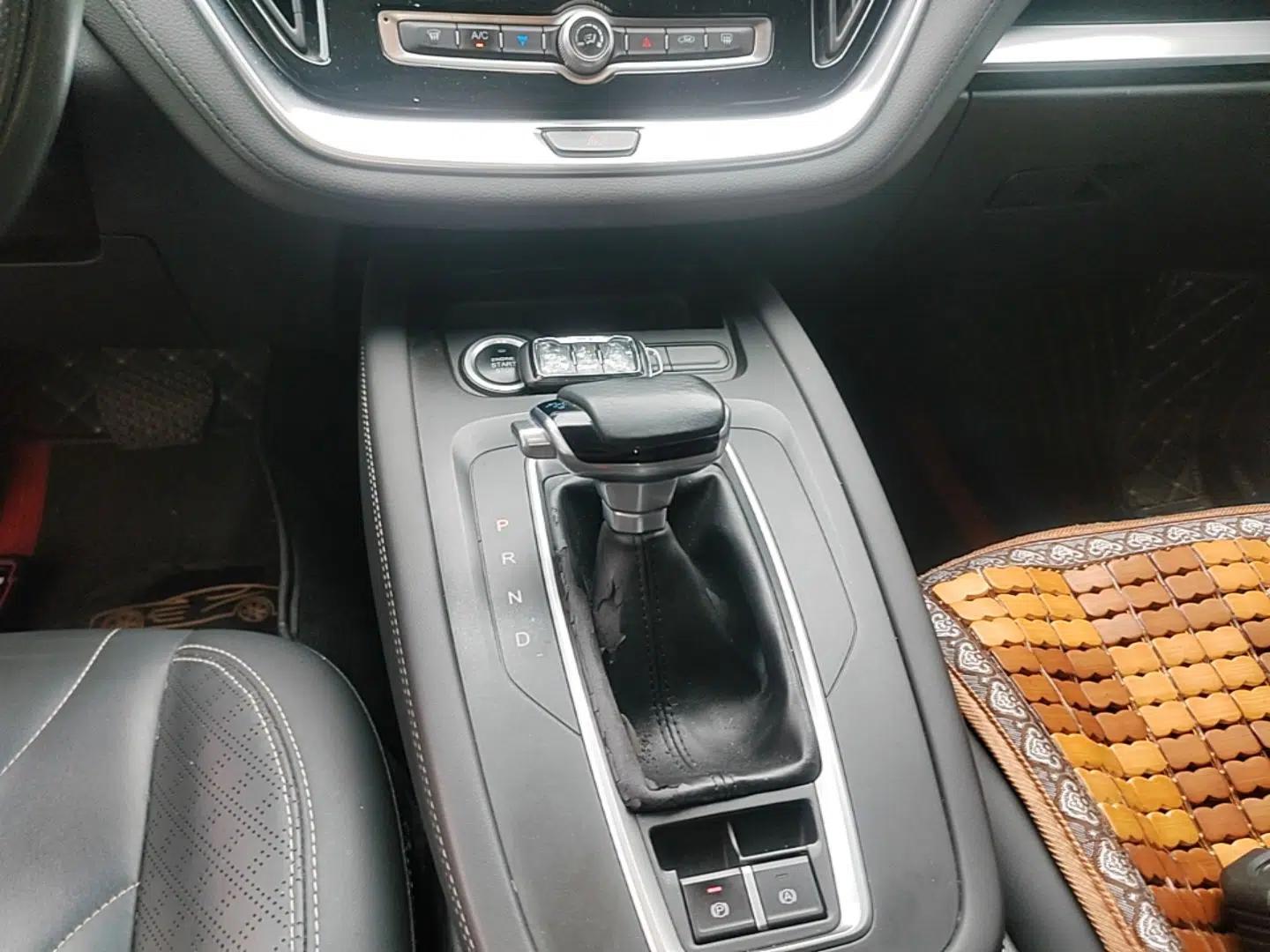 JETOUR X70M 2021 1.5T DCT Prestige Partner Model 5 Seats — миниатюра 17