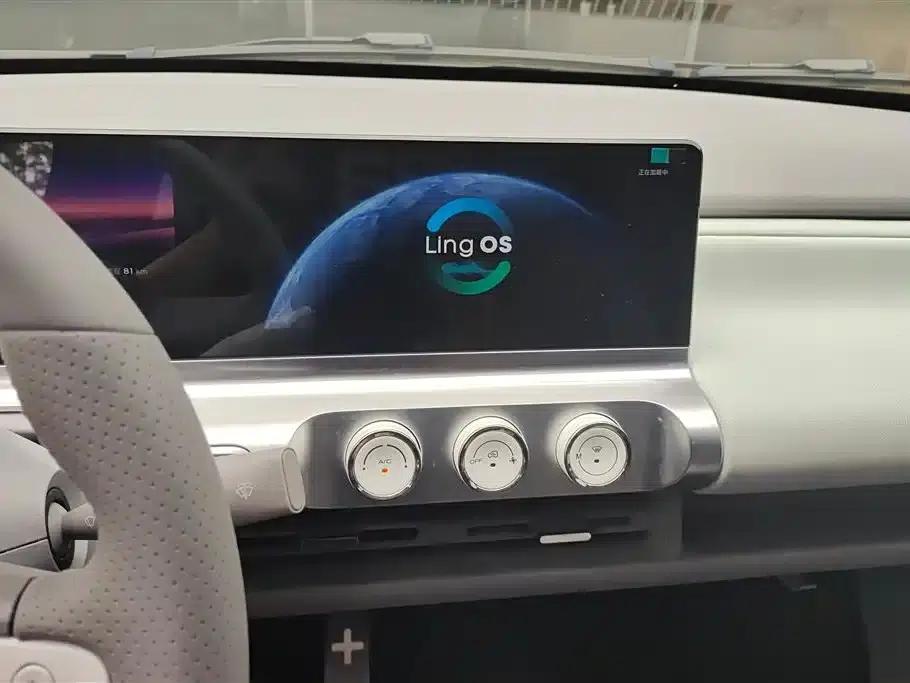 Wuling Air ev Clear Sky 2023 Two-Seat Advanced Edition — миниатюра 13