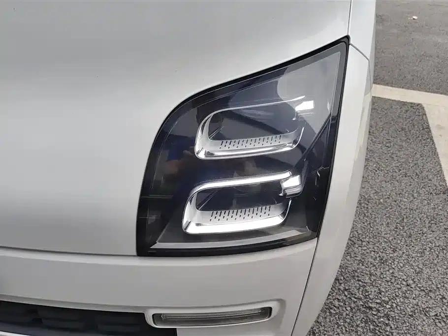 Wuling Air ev Clear Sky 2023 Two-Seat Advanced Edition — миниатюра 5