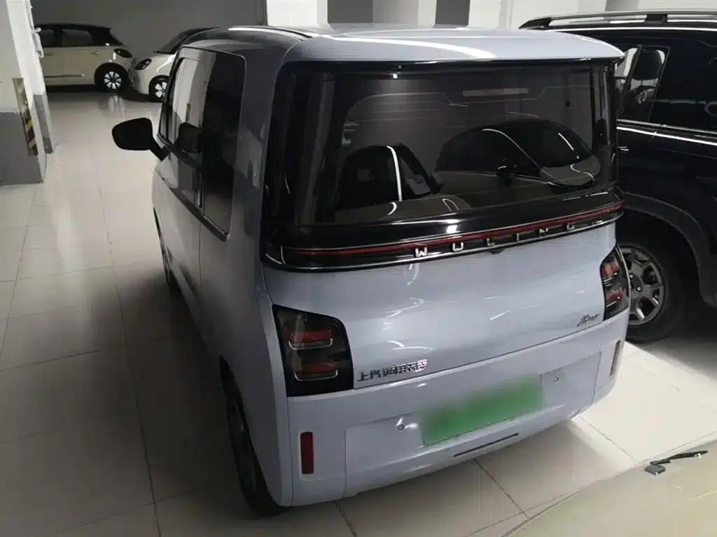 Wuling Air ev Clear Sky 2023 Model, Four-Seat - Advanced Edition — миниатюра 5