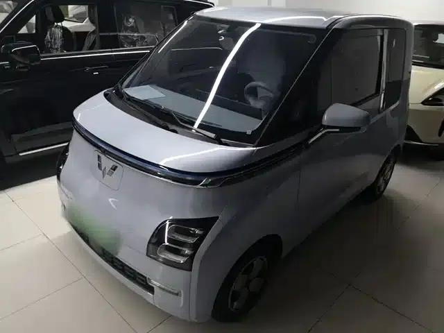 Wuling Air ev Clear Sky 2023 Model, Four-Seat - Advanced Edition