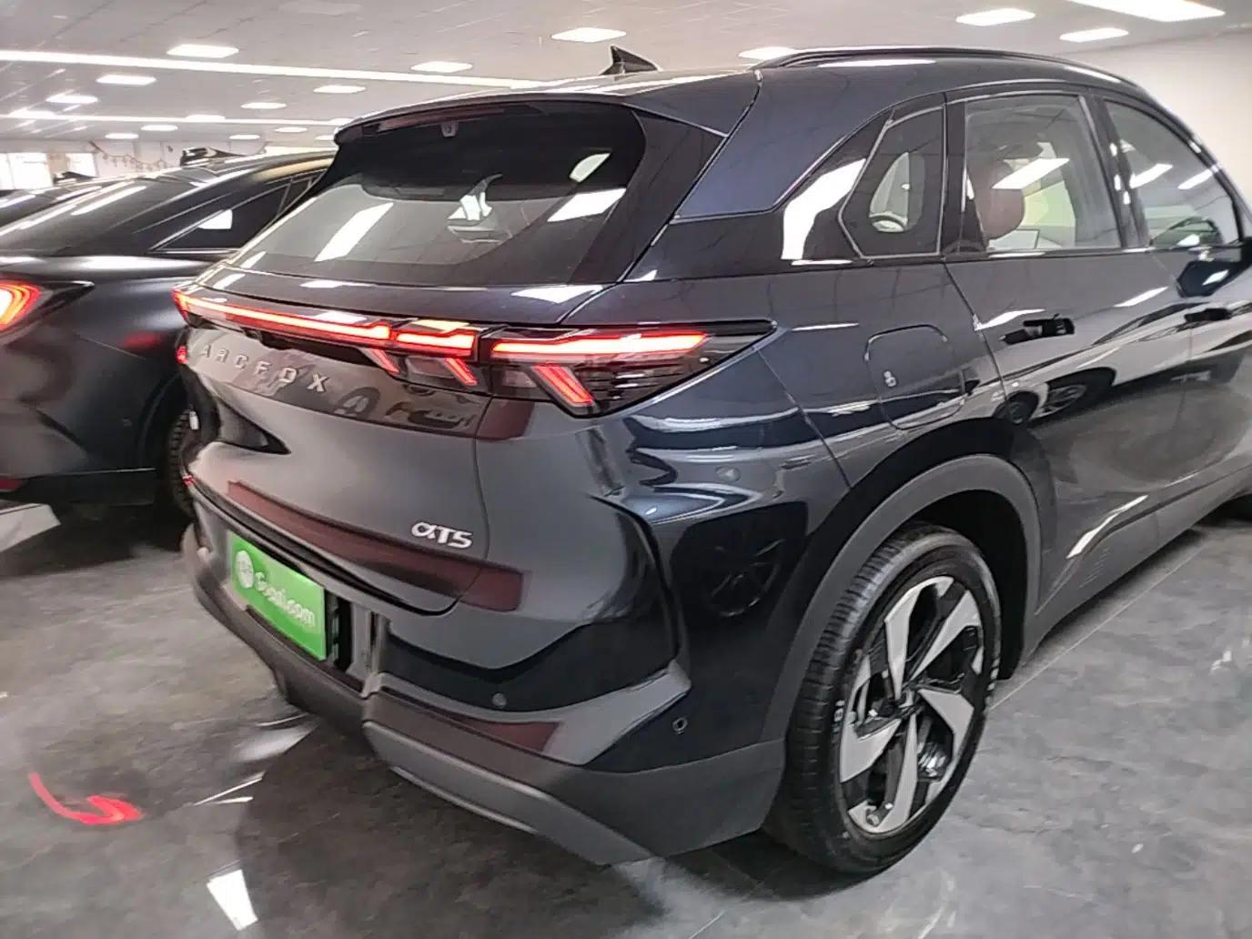 ARCFOX Alpha T5 2026 Model Range-Extended 1215 Yuanjing Smart Driving Version — миниатюра 5