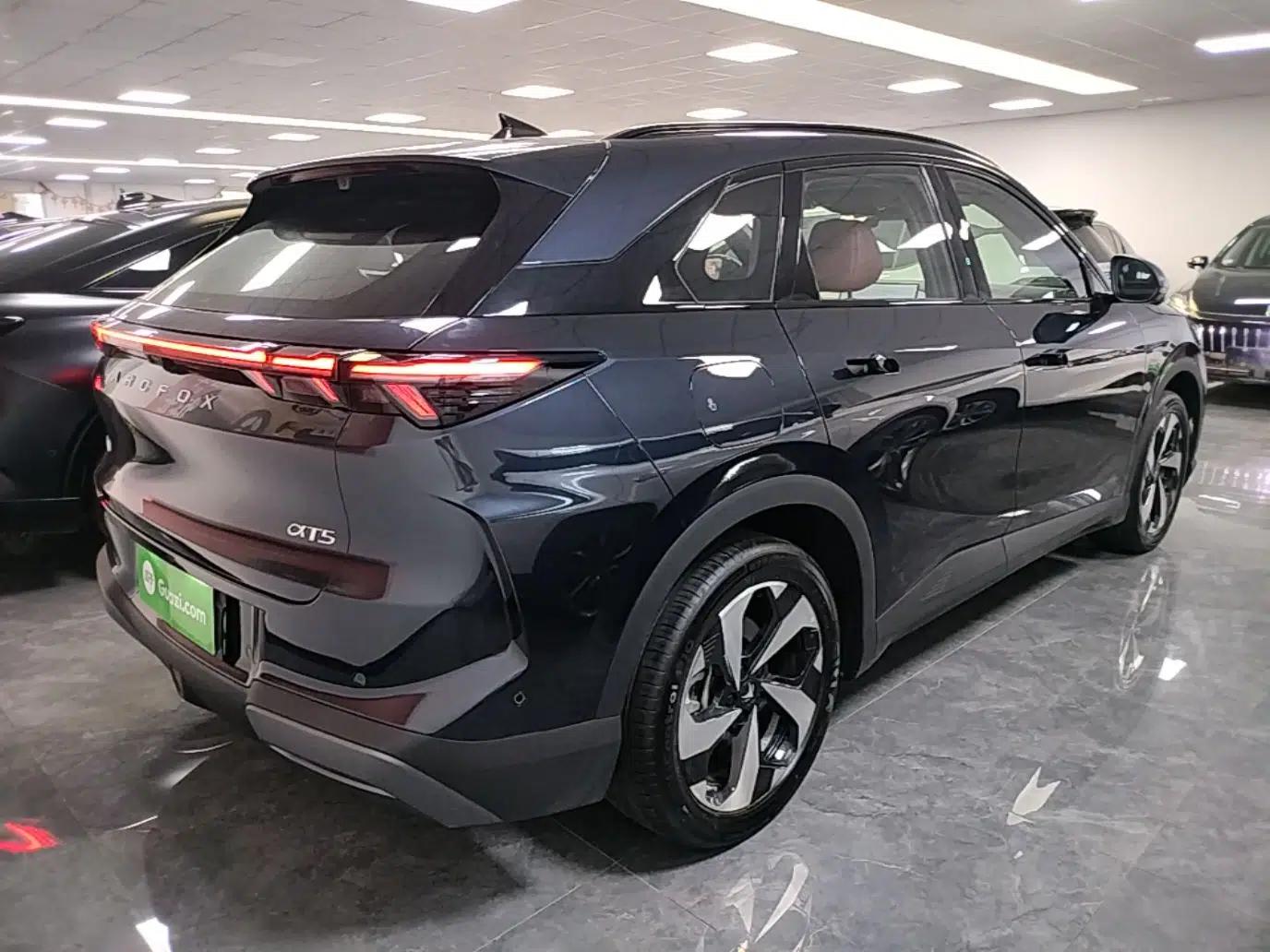 ARCFOX Alpha T5 2026 Model Range-Extended 1215 Yuanjing Smart Driving Version — миниатюра 6