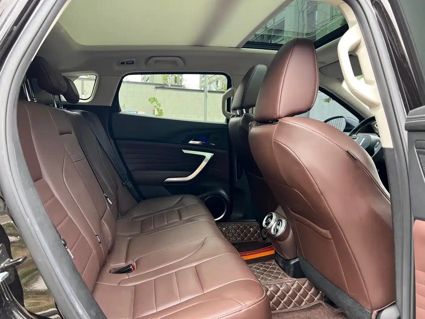 Weipai VV7 New Energy 2020 PHEV 2.0T Flagship Edition — миниатюра 13