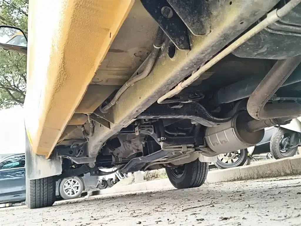Qingling Isuzu T17 2021 Model 3.0T Diesel Two-Wheel Drive Flatbed Truck with Extended Wheelbase 4KH1CT6H1 — миниатюра 18