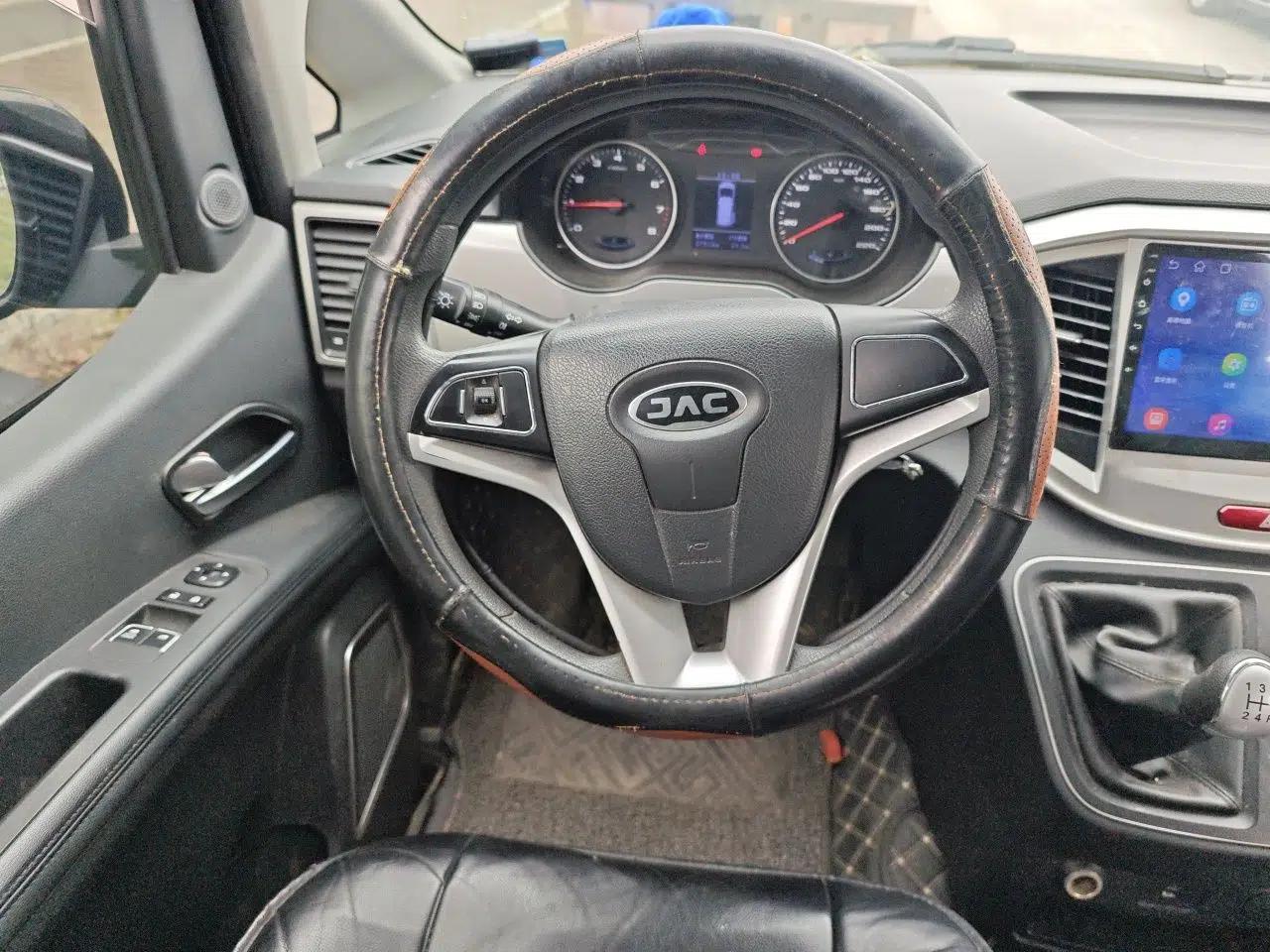 JAC Refine M4 2018 2.0L Manual Express Version — миниатюра 11