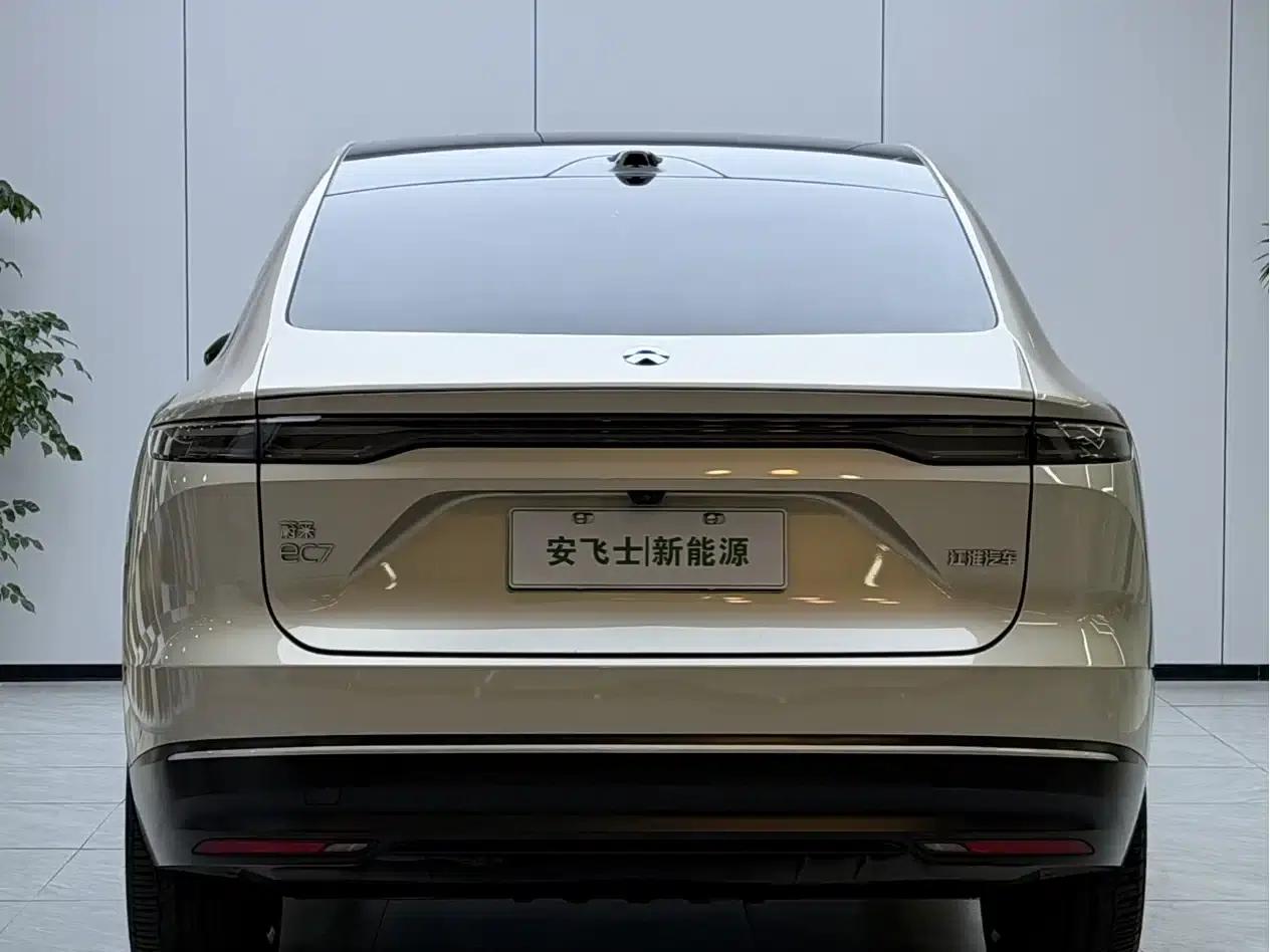 NIO EC7 2023 model 75kWh — миниатюра 9