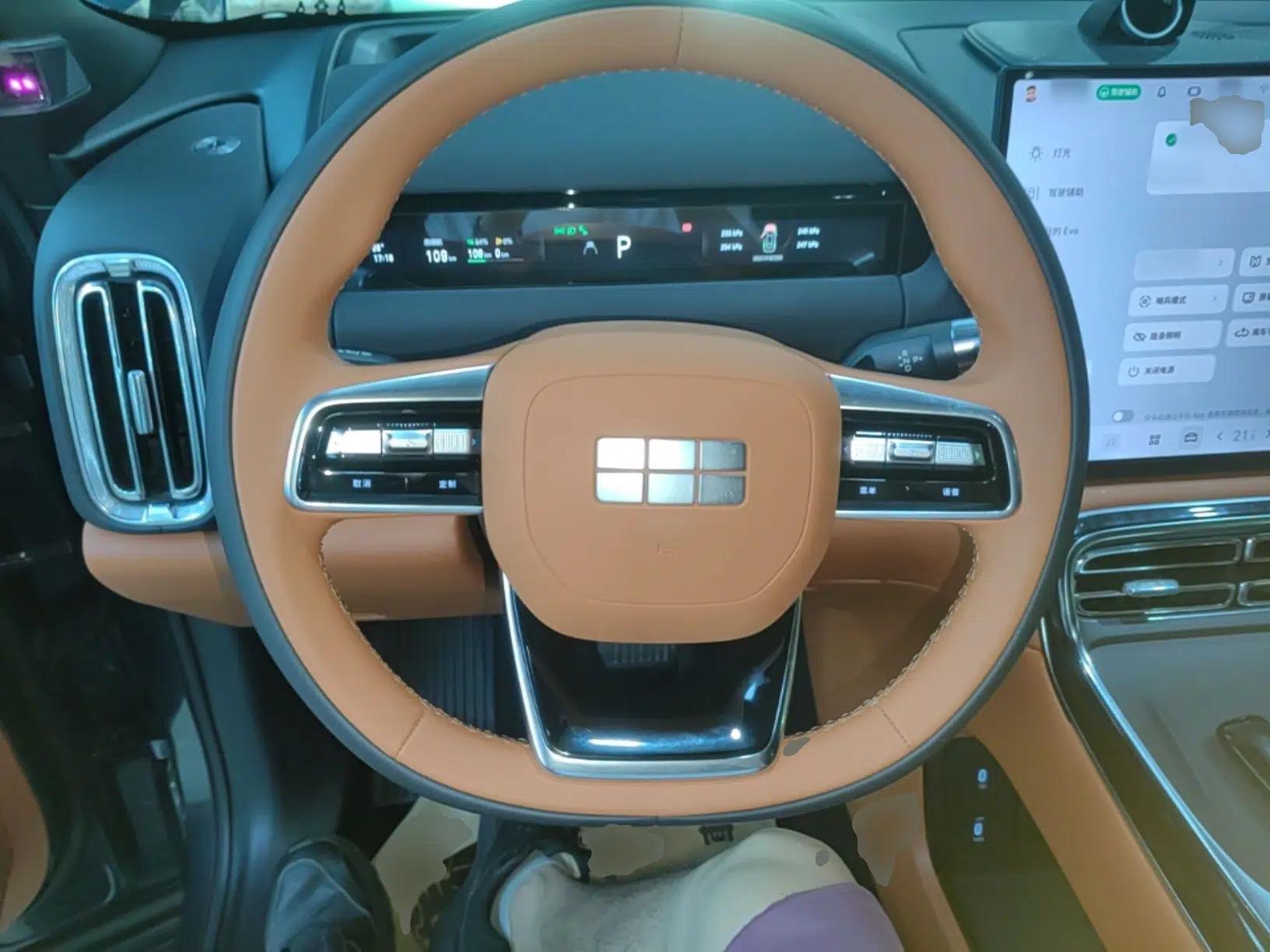 Geely Galaxy M9 2025 Model 230km Two-Wheel-Drive Exploration Edition — миниатюра 14