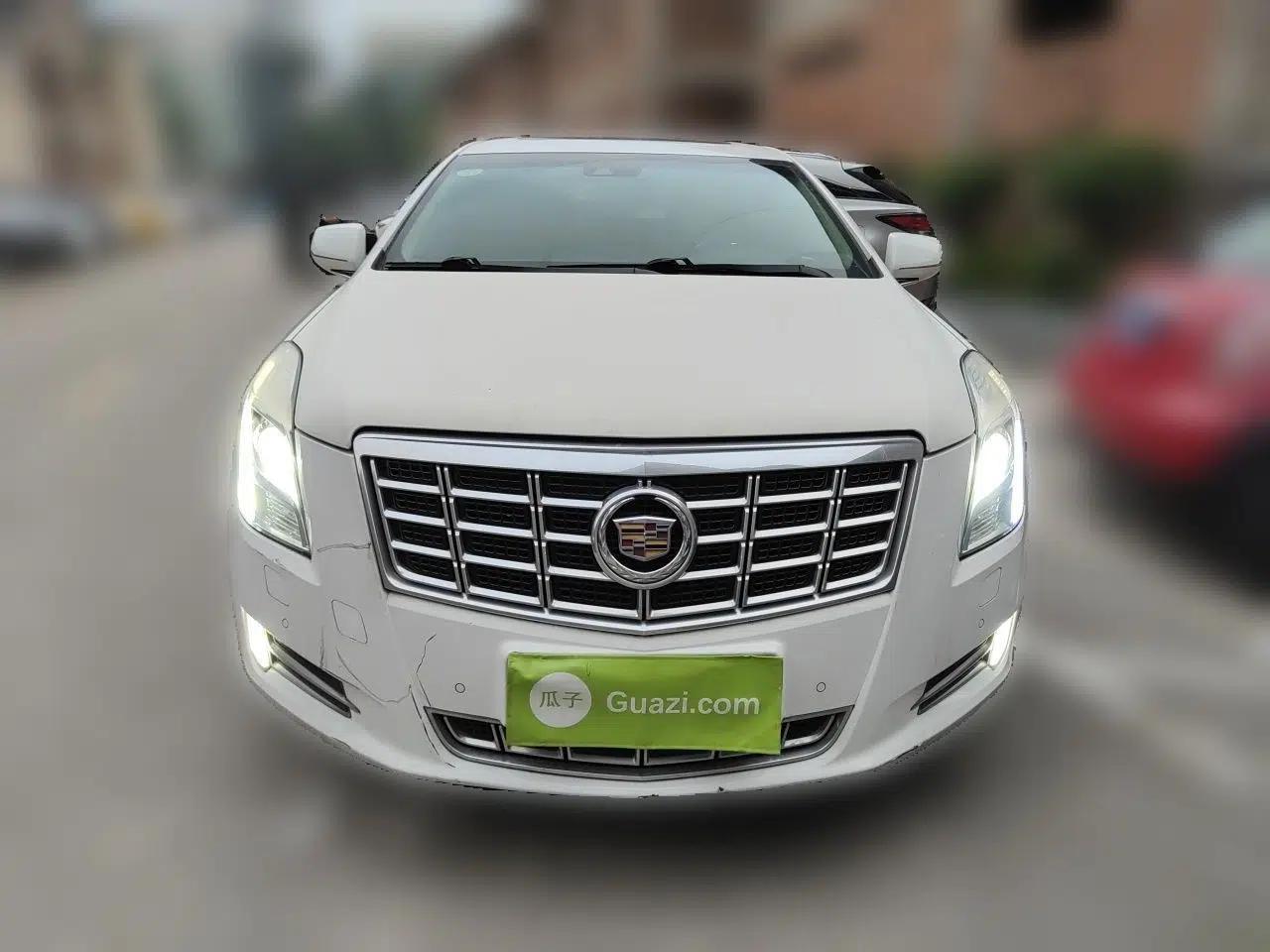Cadillac XTS 2013 28T Luxury Model — миниатюра 2