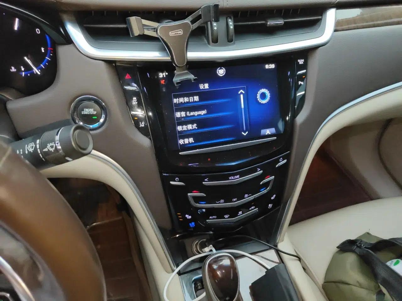 Cadillac XTS 2013 28T Luxury Model — миниатюра 14